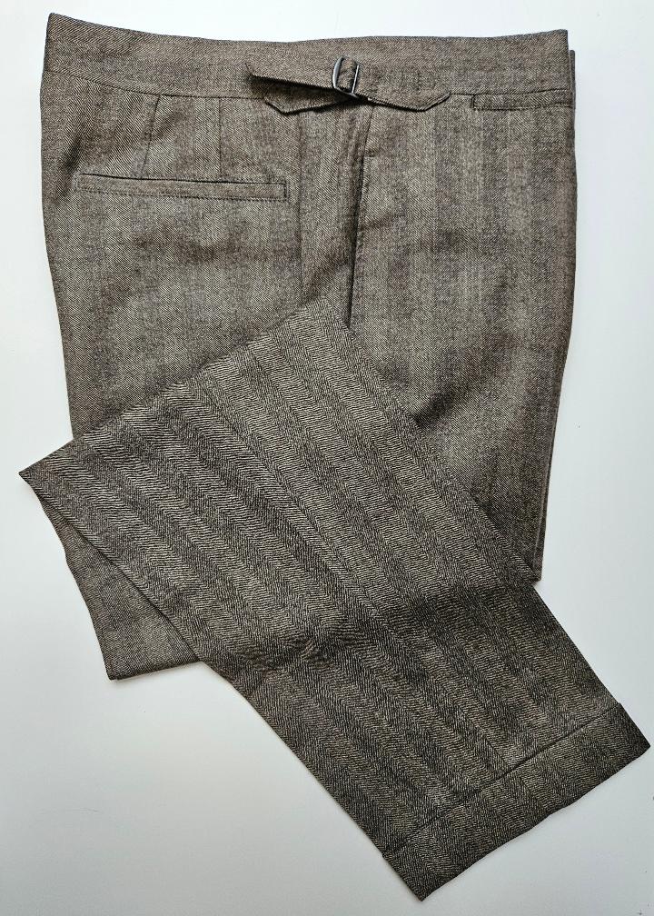 Germano 1952 Virgin Wool trousers in Tobacco with waist band buckle.