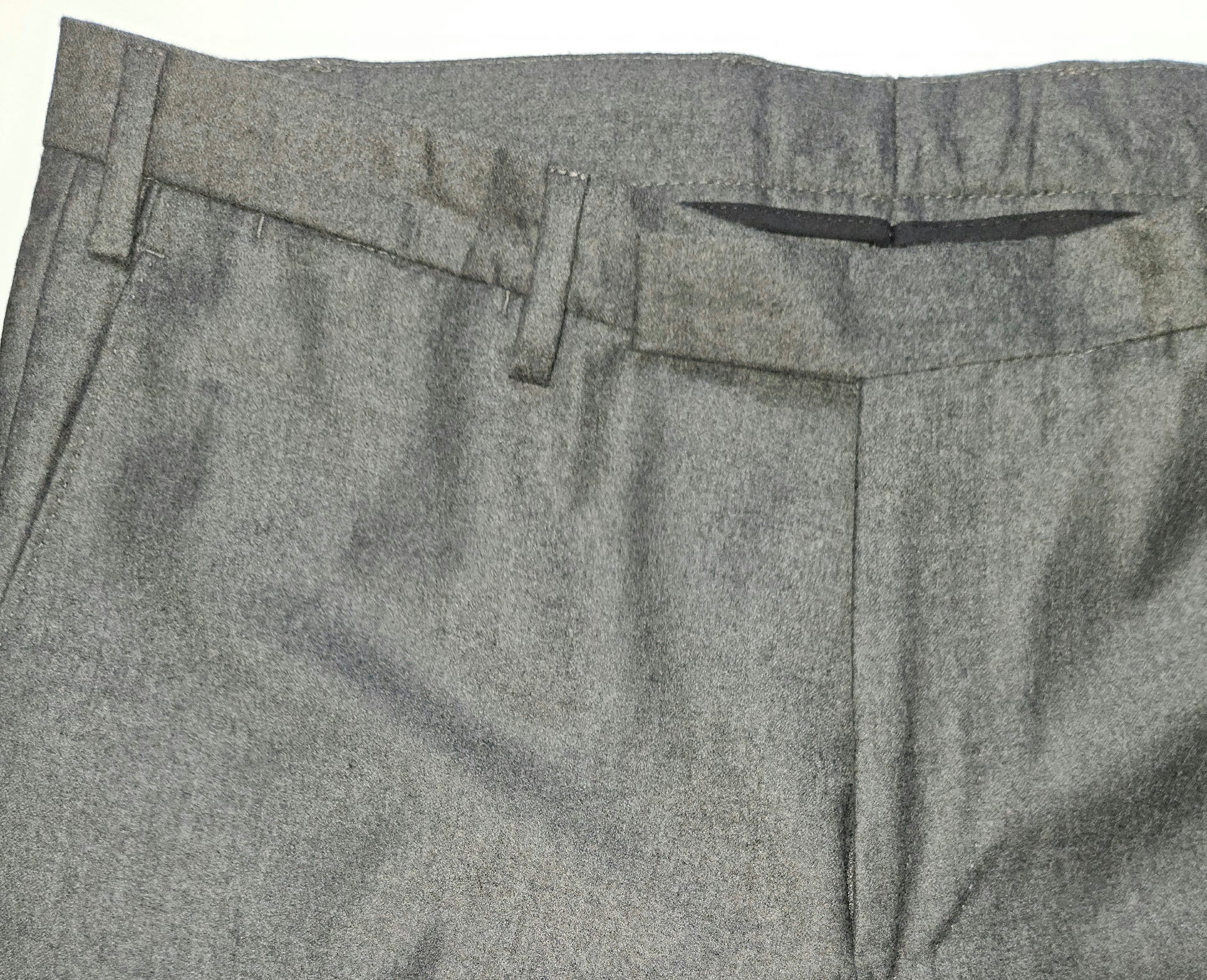 Germano 1952 100% Virgin Wool trousers in grey.