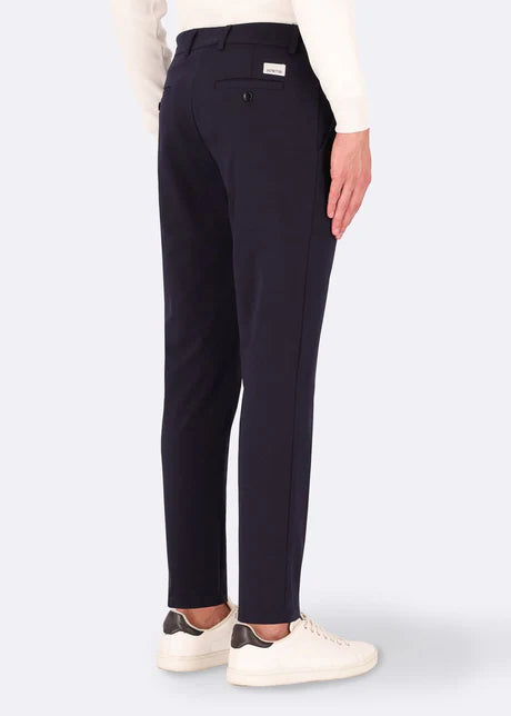 Distretto12 Newman Trousers in cotton stretch fabric.