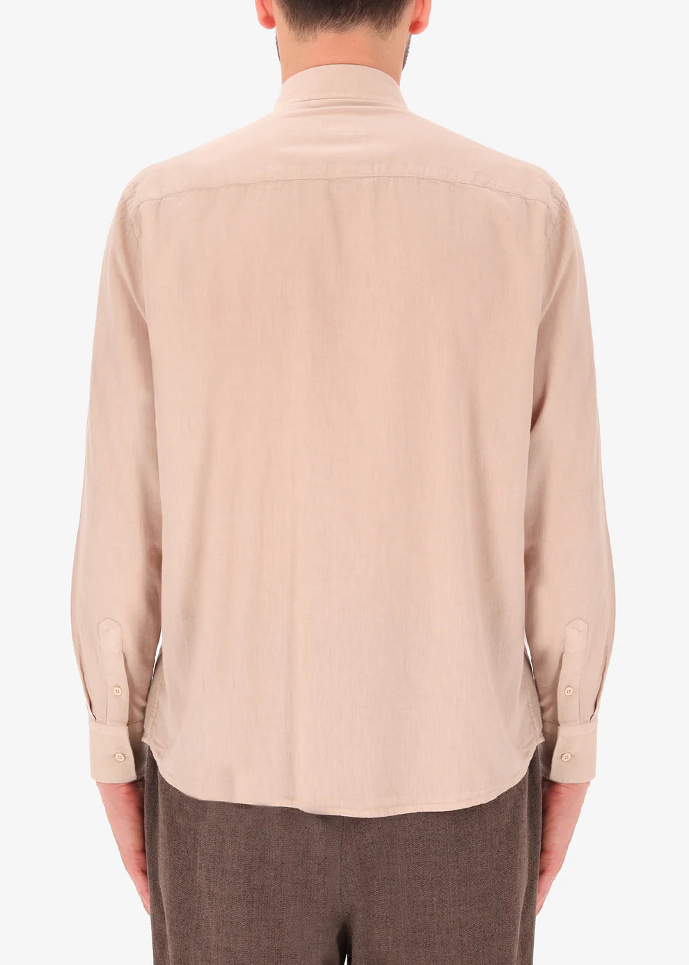 A back facing image of a model wearing Distretto 12 Shirt Ercole in Rope.