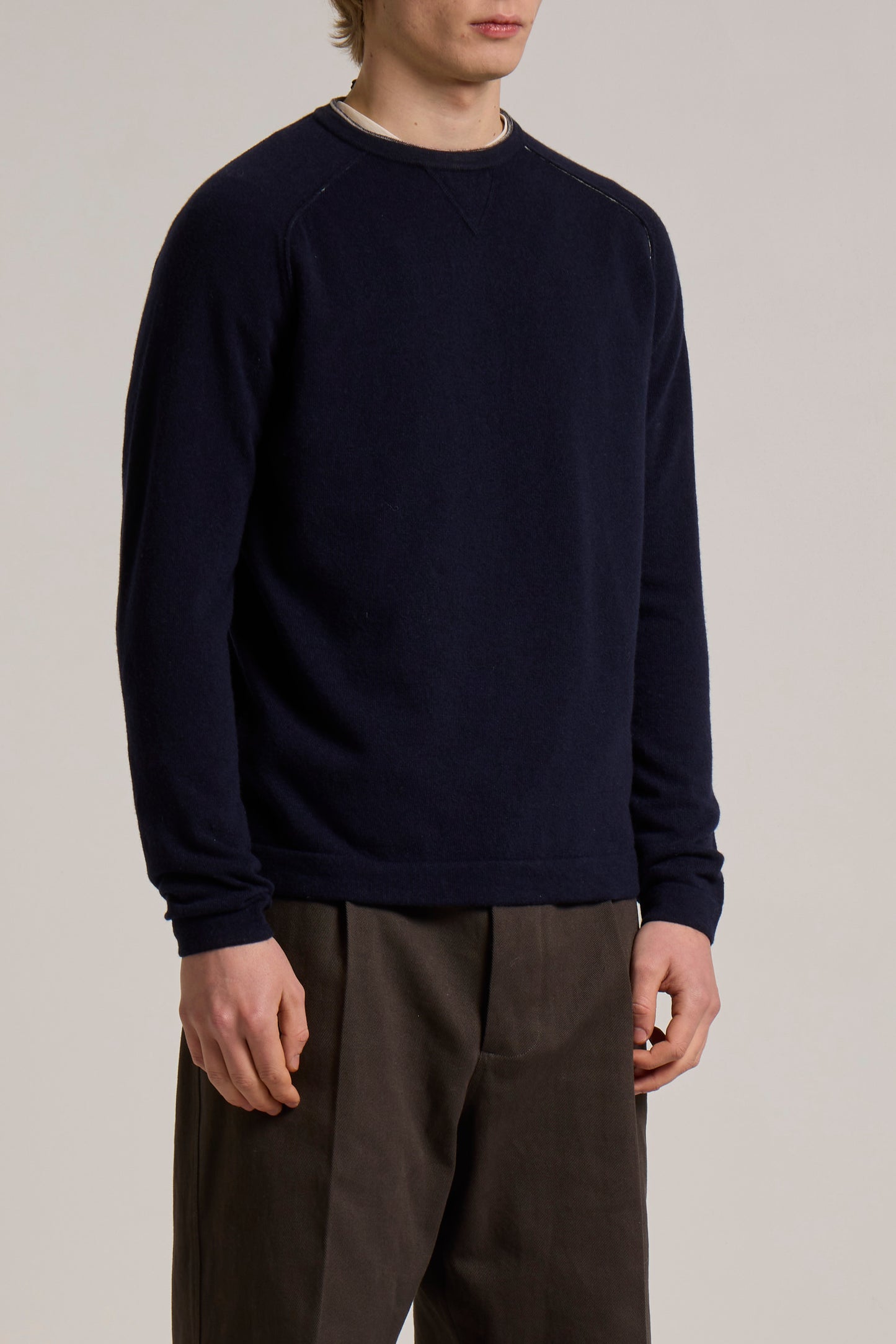 WOOL&CO – LAMBSWOOL CREW NECK SWEATER WITH STRIPED DOUBLE NECK FINISHING