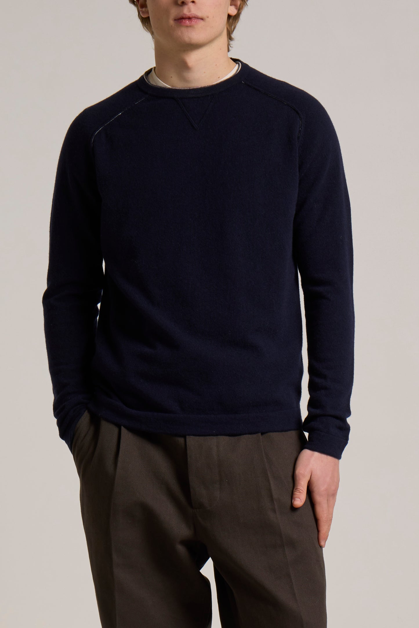 WOOL&CO – LAMBSWOOL CREW NECK SWEATER WITH STRIPED DOUBLE NECK FINISHING