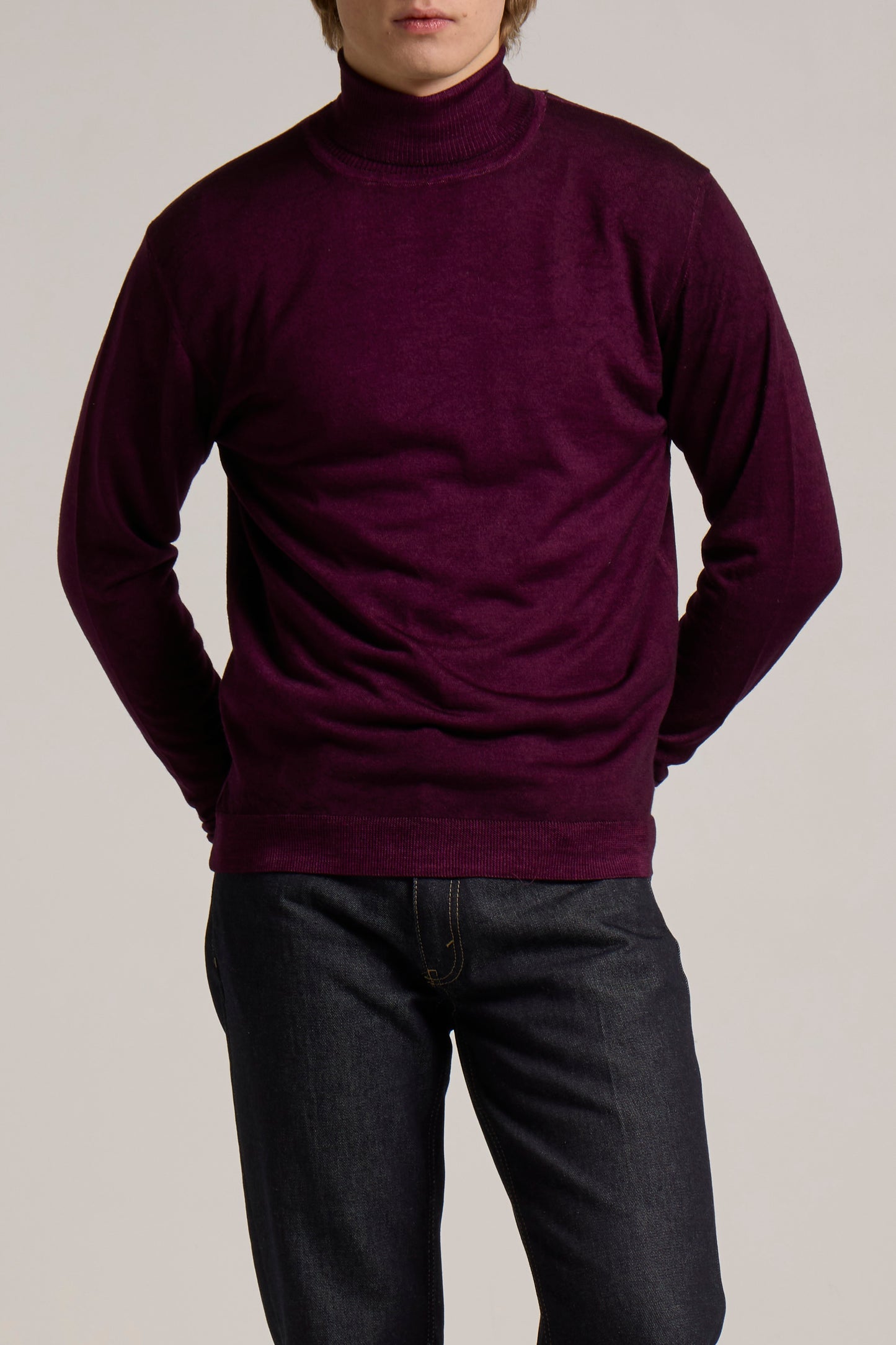 WOOL&CO – THIS EXTRAFINE MERINO WOOL TURTLE NECK SWEATER