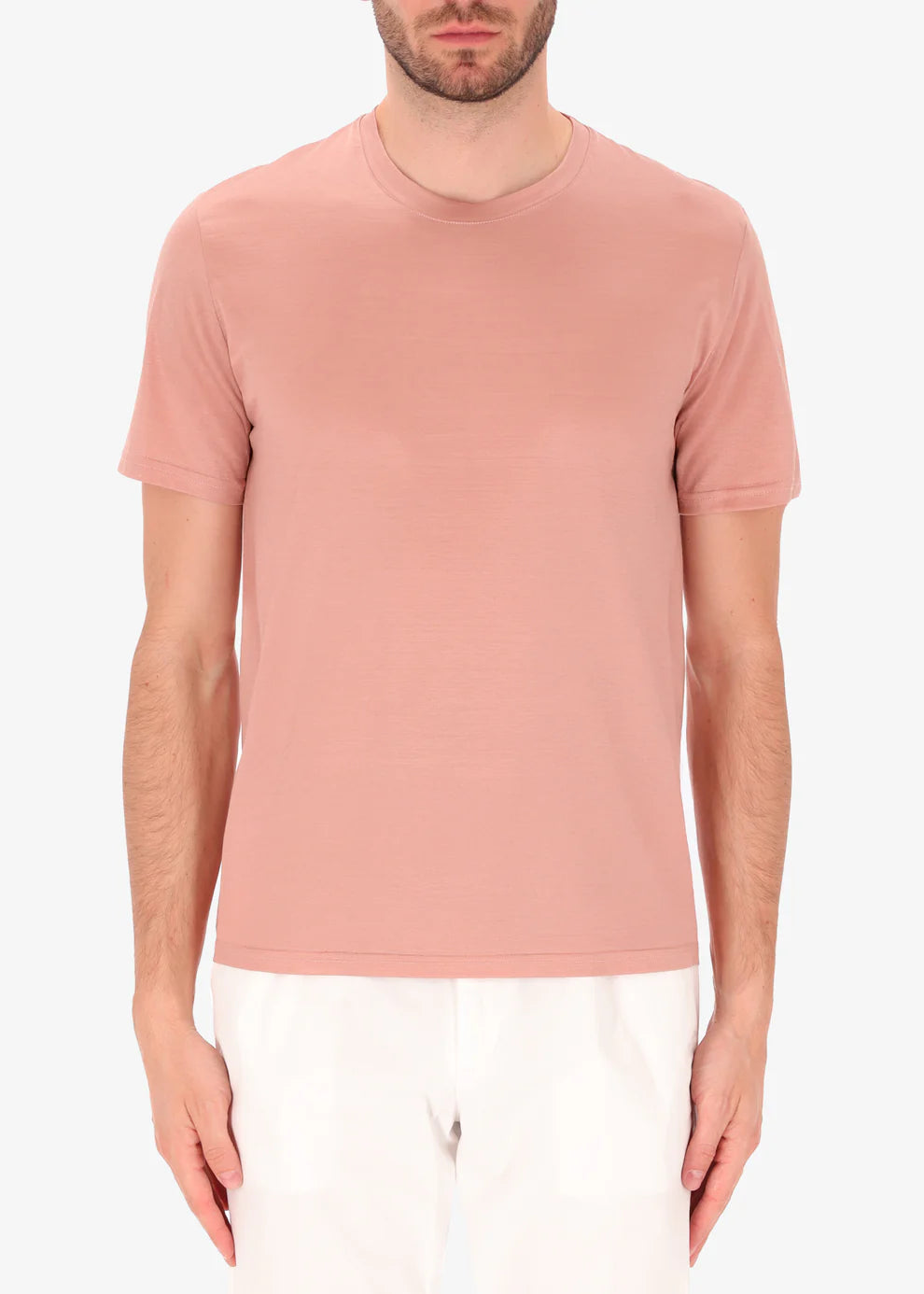 A front facing image of a model wearing Distretto 12 T-Shirt Scot in pink.