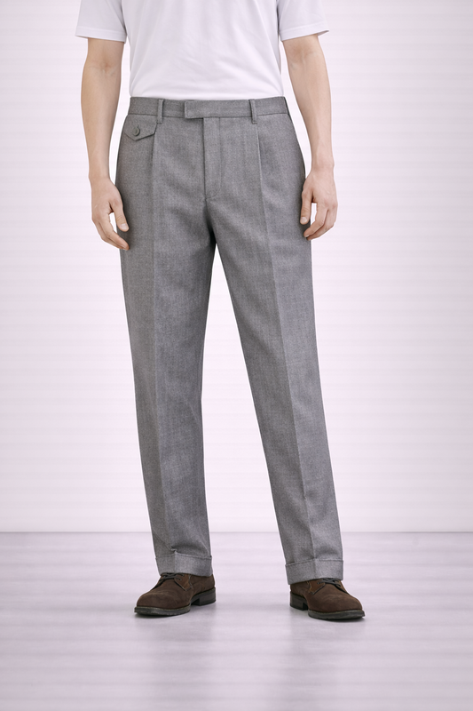 An image of a model wearing Germano 1952 grey trousers  with a double pleat.