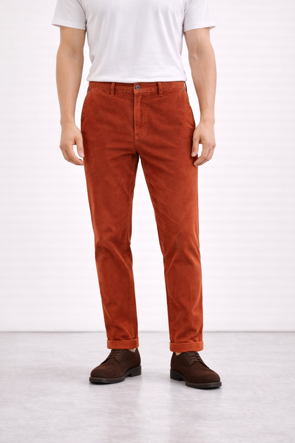 An image of a model wearing Germano 1952 corduroy trousers.