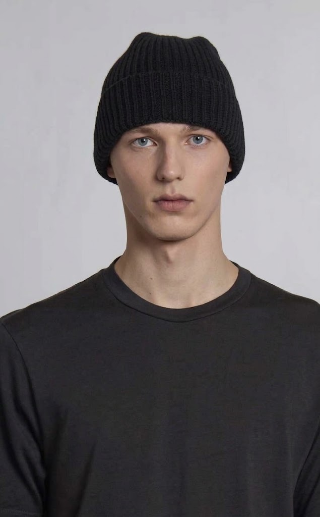 WOOL&CO - CASHMERE MERINO BLEND BEANIE HAT
