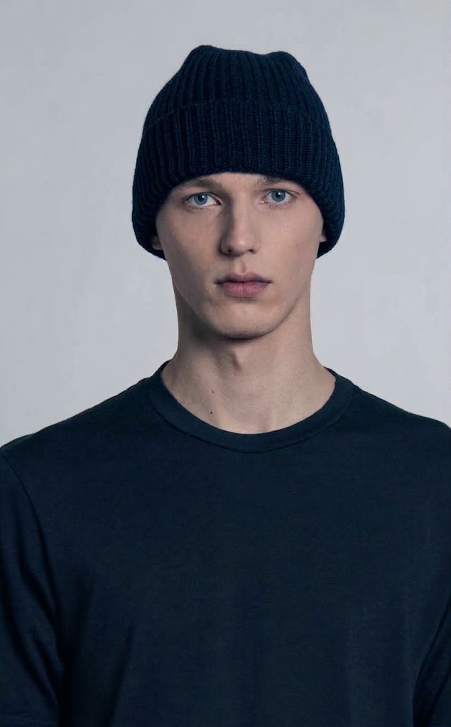 WOOL&CO - CASHMERE MERINO BLEND BEANIE HAT