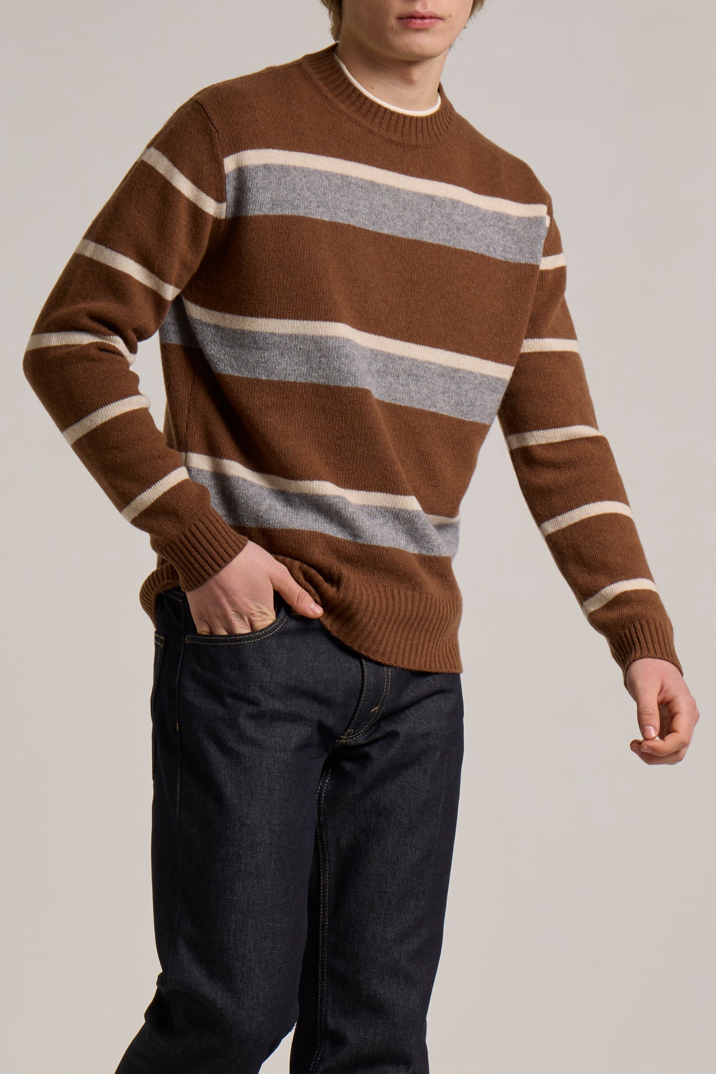 WOOL&CO – WOOL 3 COLOURED STRIPED CREW NECK SWEATER