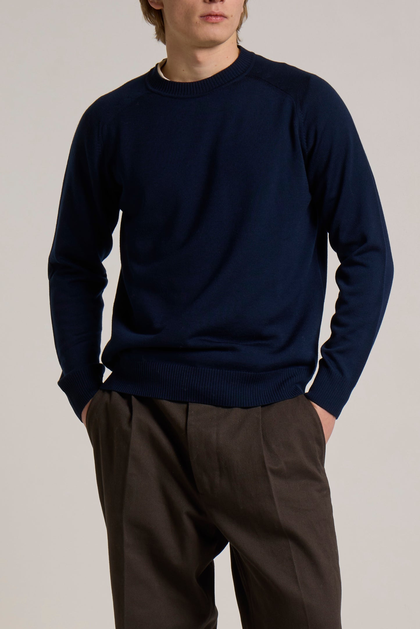 WOOL&CO – SINGLE JERSEY SADDLE SLEEVES CREW NECK SWEATER