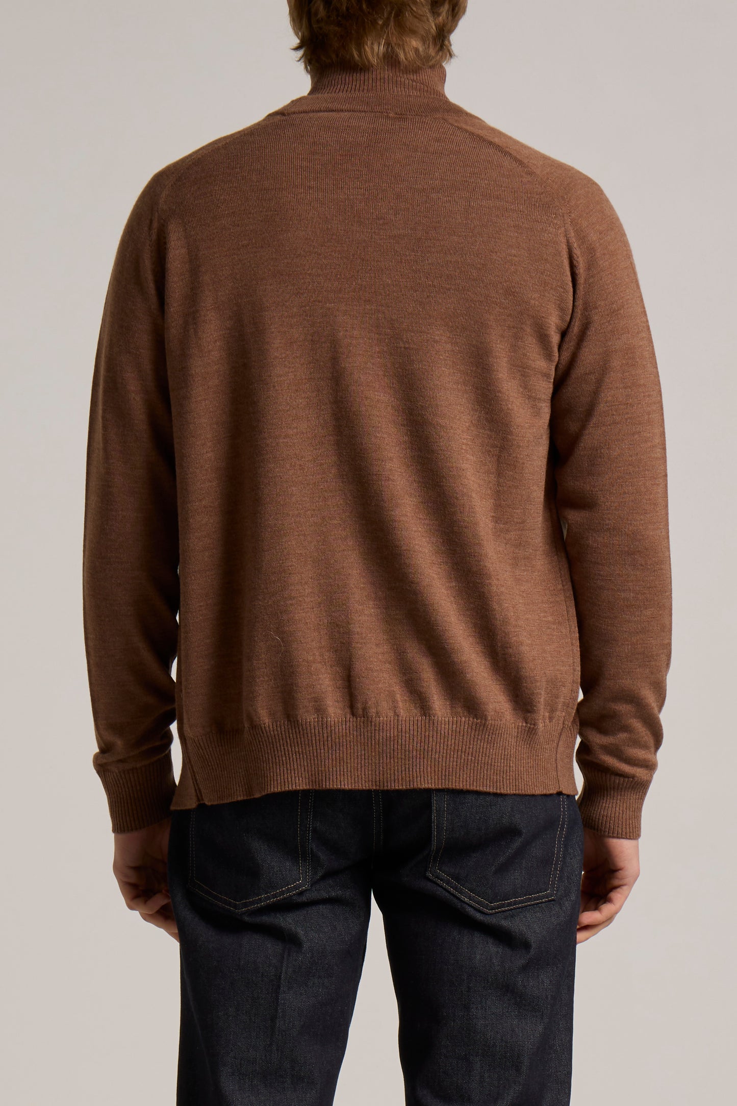 WOOL&CO – EXTRAFINE MERINO WOOL TONE ON TONE BUTTONED V NECK CARDIGAN